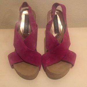 Woman size7.5 Steven madden sandals good condition